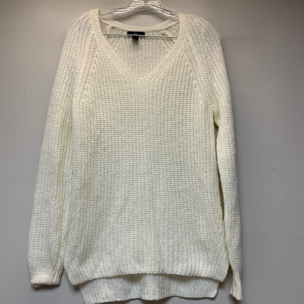 Gap V-Neck Sweater Womens Small Cream Excellent Wool Blend Shaker Knit High-Low